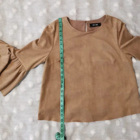 DO+BE Suede bell sleeve top, Tan Color Sz M - Picture 7 of 10